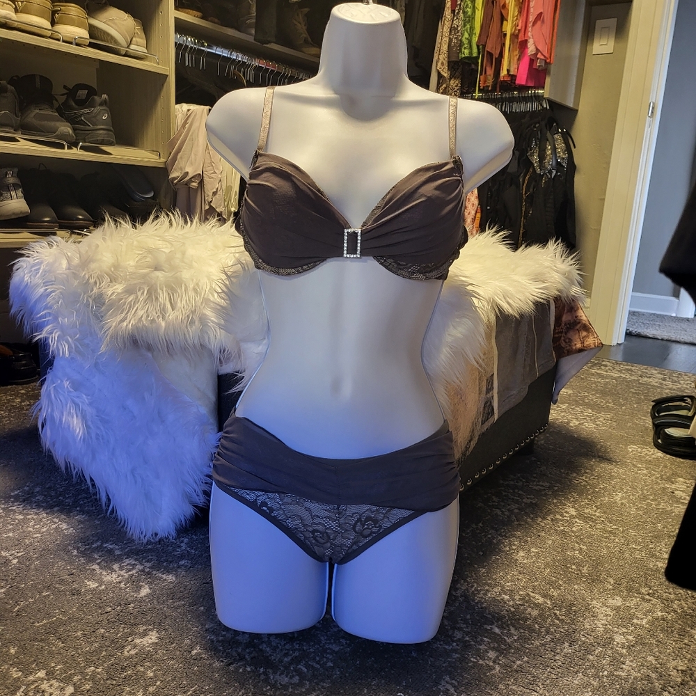 Rave bra and panties set
